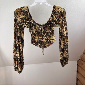 URBAN OUTFITTERS Black Floral CropTop w/Long Poet Sleeves. Smocked back. Size XS